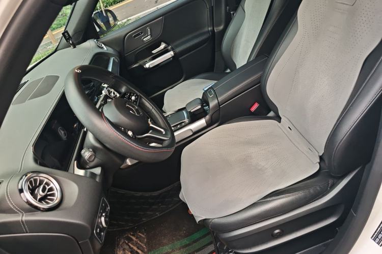 Used Mercedes-Benz GLB 2020 Facelift GLB 200 Fashion Edition Left Front Seat