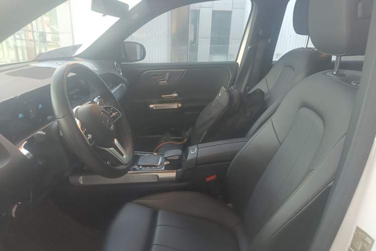 Used Mercedes-Benz GLB 2020 Facelift GLB 200 Fashion Edition Left Front Seat
