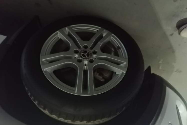 Used Mercedes-Benz GLB 2020 Updated GLB 200 Dynamic Edition Left Front Wheel Hub