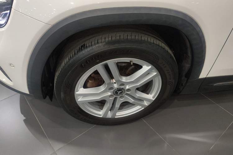 Used Mercedes-Benz GLB 2020 GLB 200 Dynamic Edition Left Front Wheel Hub