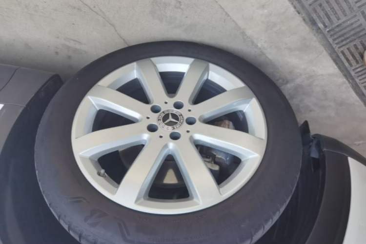 Used Mercedes-Benz GLB 2020 GLB 200 Stylish Edition Left Front Wheel Hub