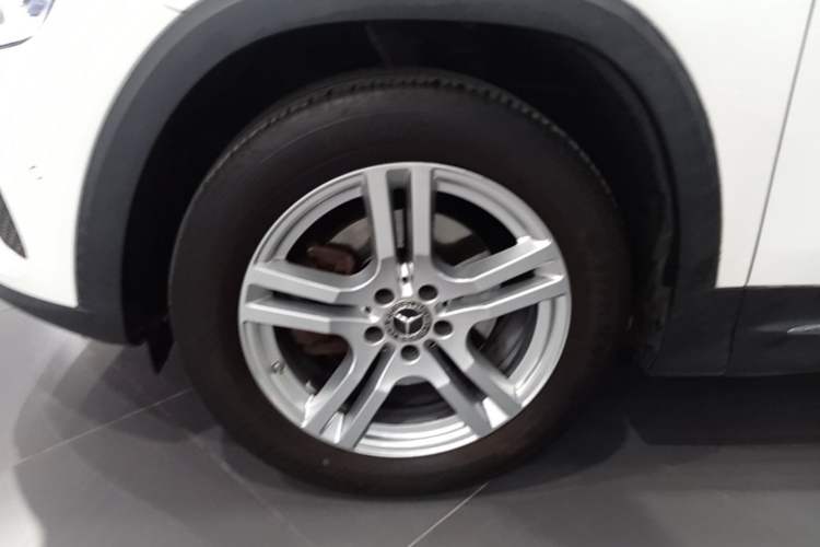 Used Mercedes-Benz GLB 2020 GLB 200 Dynamic Edition Left Front Wheel Hub