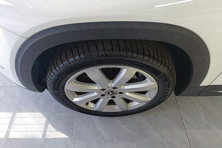 Used Mercedes-Benz GLB 2020 GLB 200 Stylish Edition Left Front Wheel Hub