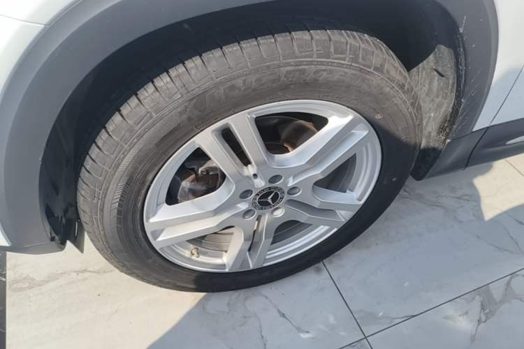 Used Mercedes-Benz GLB 2020 GLB 200 Dynamic Edition Left Front Wheel Hub