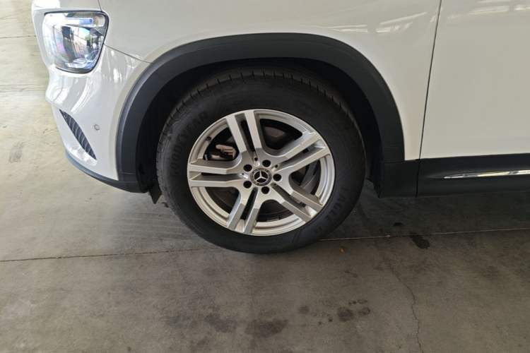 Used Mercedes-Benz GLB 2020 GLB 200 Dynamic Edition Left Front Wheel Hub