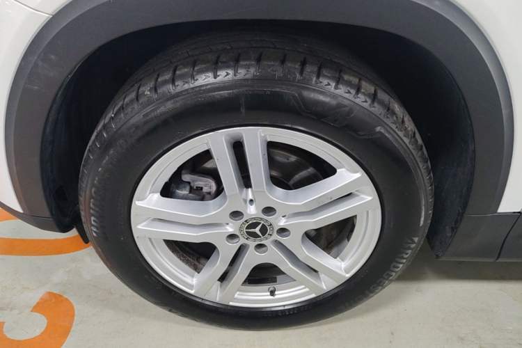Used Mercedes-Benz GLB 2020 GLB 200 Dynamic Edition Left Front Wheel Hub