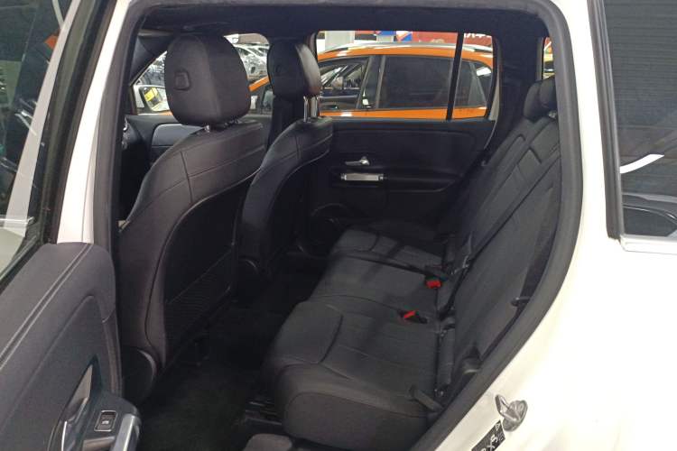 Used Mercedes-Benz GLB 2020 GLB 180 Dynamic Edition Left Rear Seat