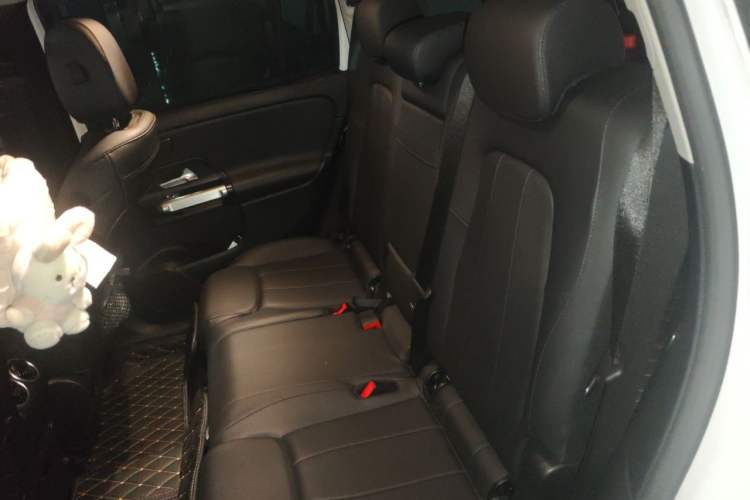 Used Mercedes-Benz GLB 2020 GLB 200 Dynamic Edition Left Rear Seat