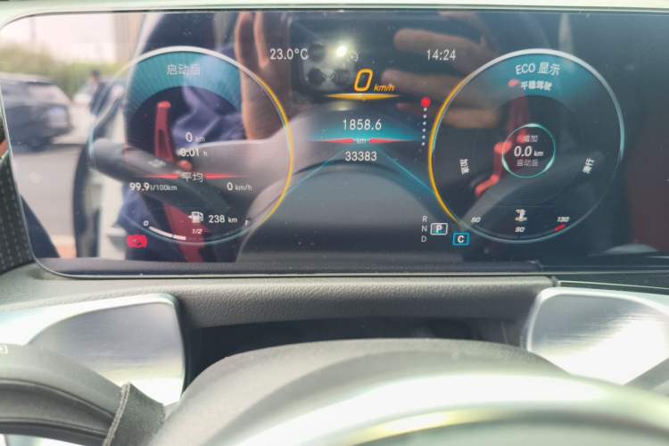 Used Mercedes-Benz GLB 2020 Updated GLB 200 Dynamic Edition Odometer Close Up