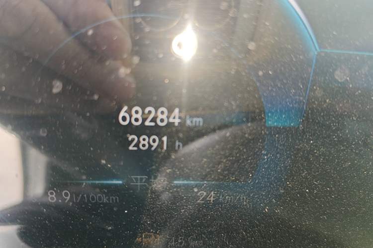 Used Mercedes-Benz GLB 2020 Updated GLB 200 Dynamic Edition Odometer Close Up