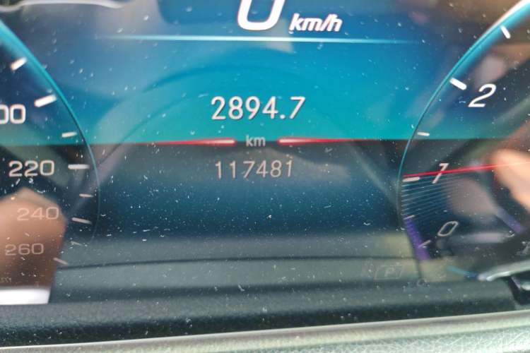Used Mercedes-Benz GLB 2020 Facelift GLB 200 Fashion Edition Odometer Close Up