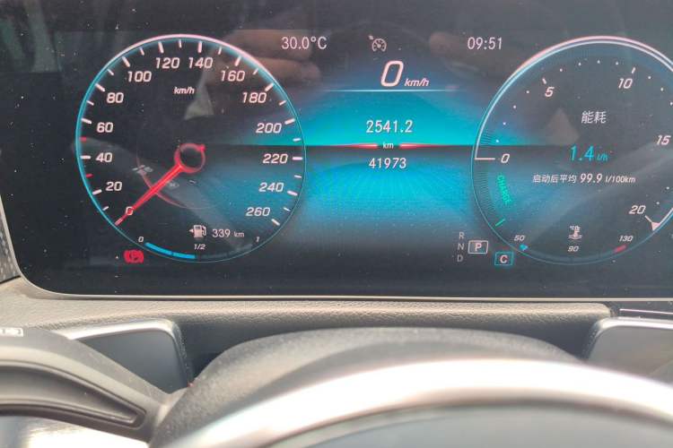 Used Mercedes-Benz GLB 2020 GLB 200 Dynamic Edition Odometer Close Up