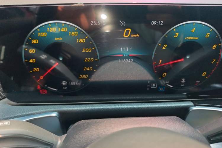 Used Mercedes-Benz GLB 2020 GLB 180 Dynamic Edition Odometer Close Up