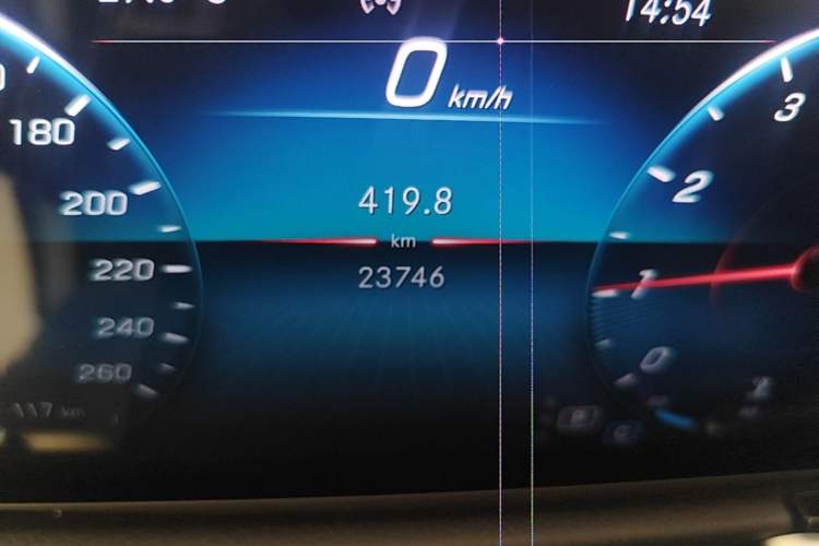Used Mercedes-Benz GLB 2020 GLB 200 Stylish Edition Odometer Close Up