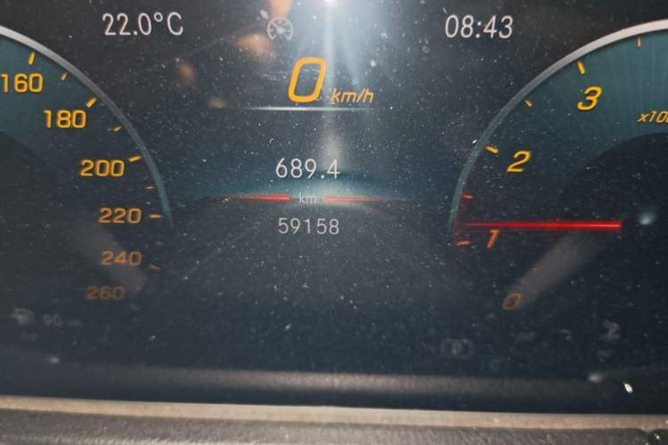 Used Mercedes-Benz GLB 2020 Facelift GLB 200 Fashion Edition Odometer Close Up