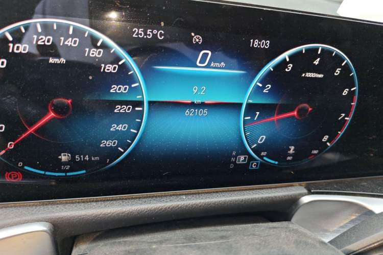 Used Mercedes-Benz GLB 2020 Facelift GLB 200 Fashion Edition Odometer Close Up