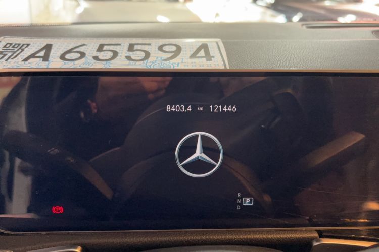 Used Mercedes-Benz GLB 2020 GLB 200 Dynamic Edition Odometer Close Up