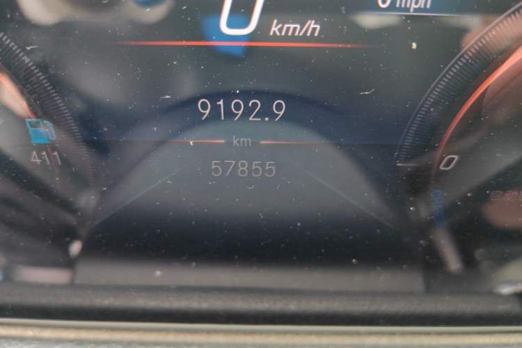 Used Mercedes-Benz GLB 2020 Updated GLB 200 Dynamic Edition Odometer Close Up