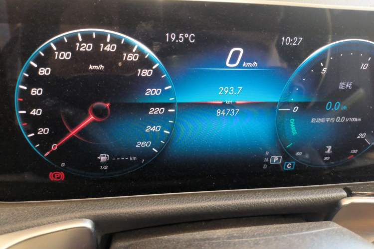 Used Mercedes-Benz GLB 2020 Facelift GLB 200 Fashion Edition Odometer Close Up