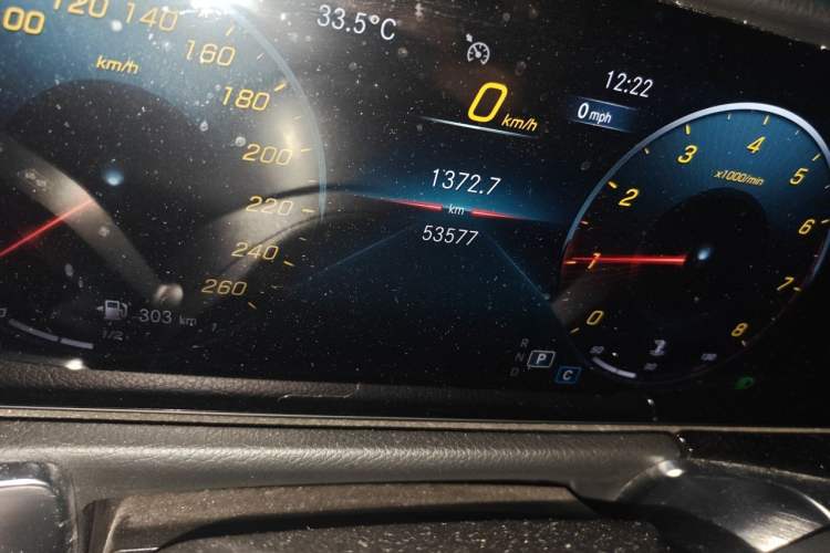 Used Mercedes-Benz GLB 2020 Facelift GLB 200 Fashion Edition Odometer Close Up
