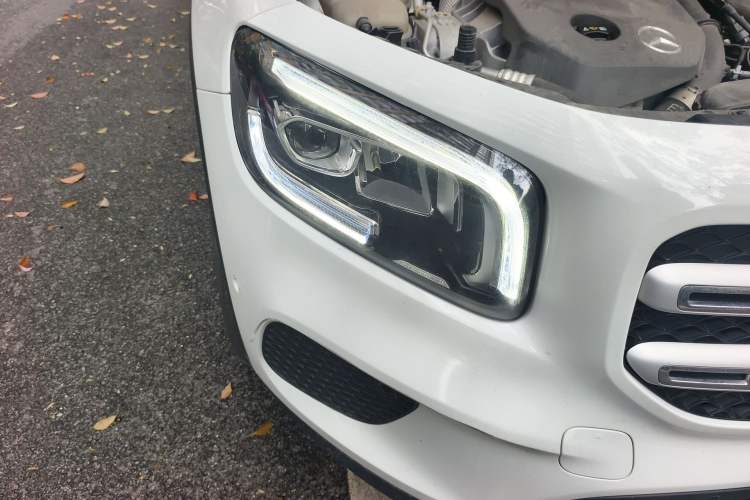 Used Mercedes-Benz GLB 2020 Updated GLB 200 Dynamic Edition Right Front Headlight