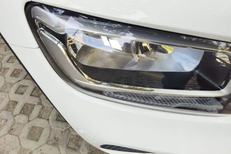 Used Mercedes-Benz GLB 2020 GLB 180 Fashion Model Right Front Headlight