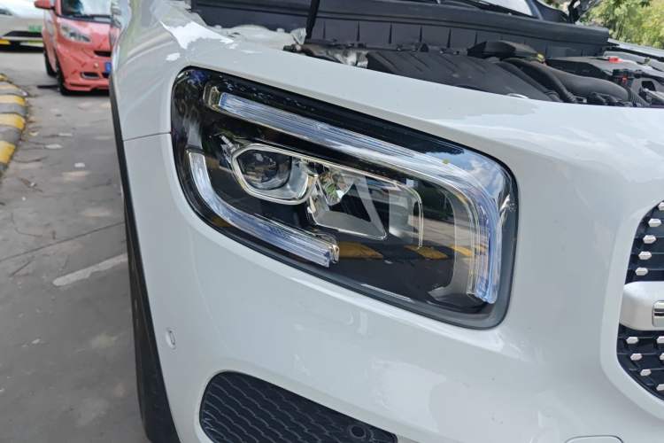 Used Mercedes-Benz GLB 2020 GLB 200 Dynamic Edition Right Front Headlight