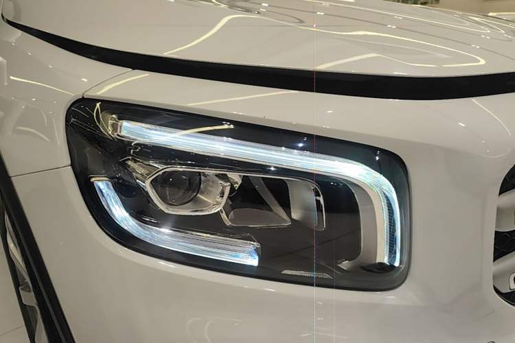 Used Mercedes-Benz GLB 2020 GLB 200 Stylish Edition Right Front Headlight