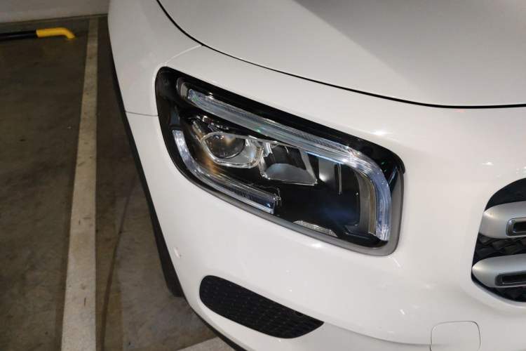 Used Mercedes-Benz GLB 2020 Updated GLB 200 Dynamic Edition Right Front Headlight