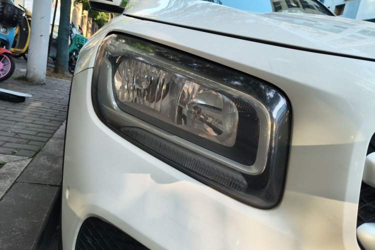 Used Mercedes-Benz GLB 2020 GLB 180 Dynamic Edition Right Front Headlight