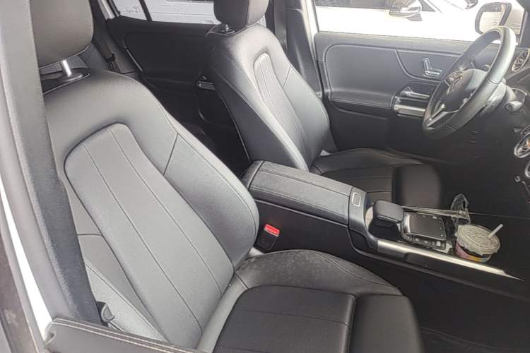 Used Mercedes-Benz GLB 2020 Updated GLB 200 Dynamic Edition Right Front Seat