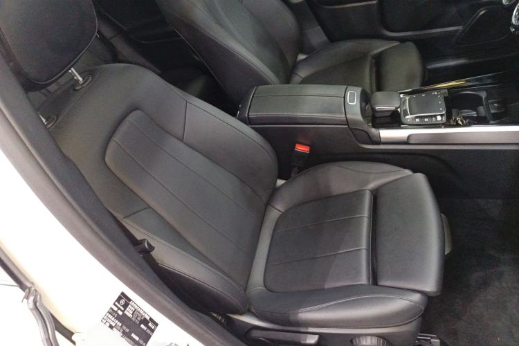 Used Mercedes-Benz GLB 2020 GLB 180 Dynamic Edition Right Front Seat
