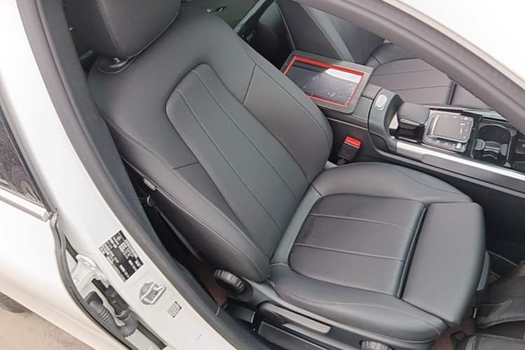 Used Mercedes-Benz GLB 2020 GLB 180 Fashion Model Right Front Seat