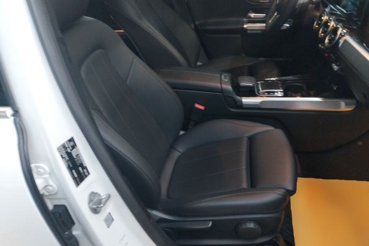 Used Mercedes-Benz GLB 2020 GLB 200 Dynamic Edition Right Front Seat