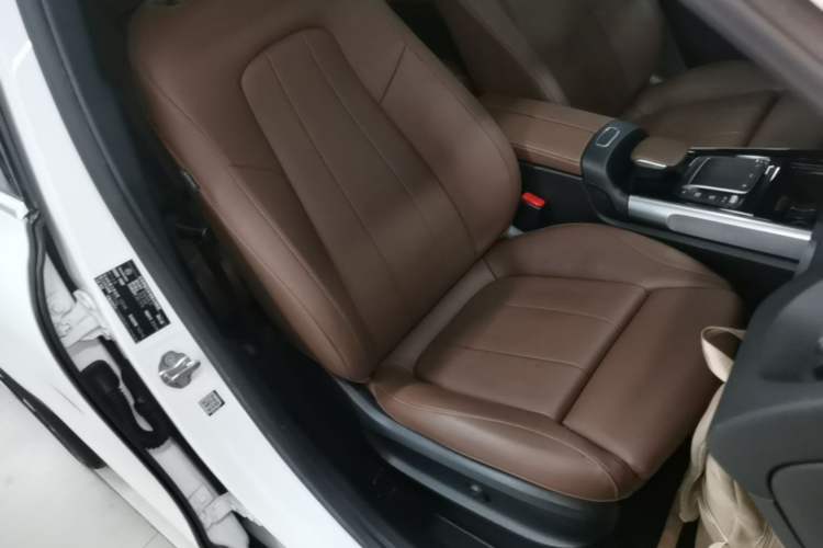 Used Mercedes-Benz GLB 2020 Facelift GLB 200 Fashion Edition Right Front Seat