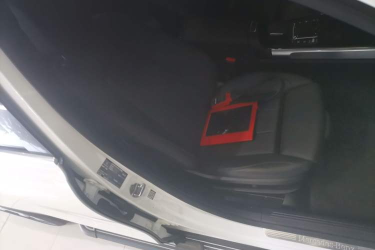 Used Mercedes-Benz GLB 2020 Facelift GLB 200 Fashion Edition Right Front Seat