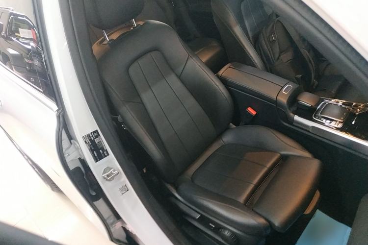 Used Mercedes-Benz GLB 2020 GLB 200 Dynamic Edition Right Front Seat