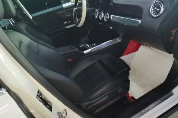 Used Mercedes-Benz GLB 2020 GLB 200 Dynamic Edition Right Front Seat