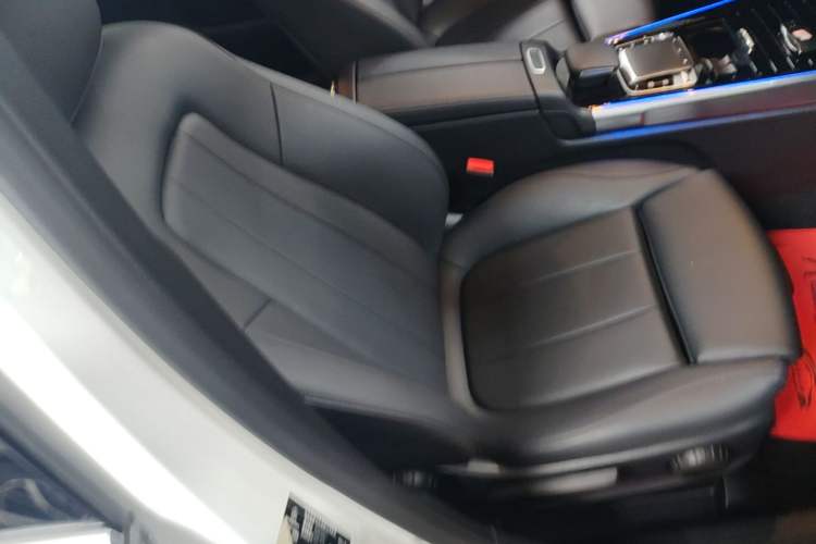 Used Mercedes-Benz GLB 2020 GLB 200 Dynamic Edition Right Front Seat
