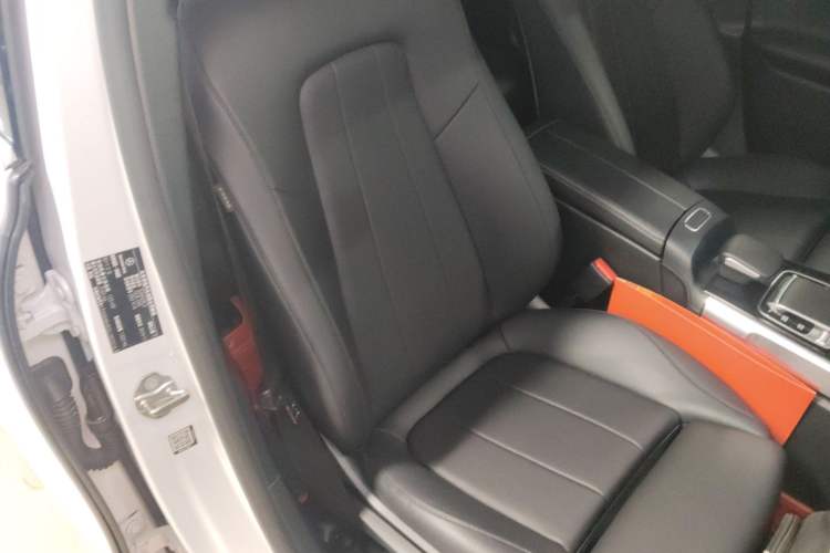 Used Mercedes-Benz GLB 2020 GLB 200 Dynamic Edition Right Front Seat