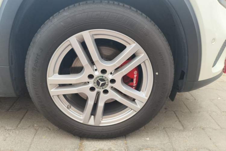 Used Mercedes-Benz GLB 2020 Updated GLB 200 Dynamic Edition Right Front Wheel Hub