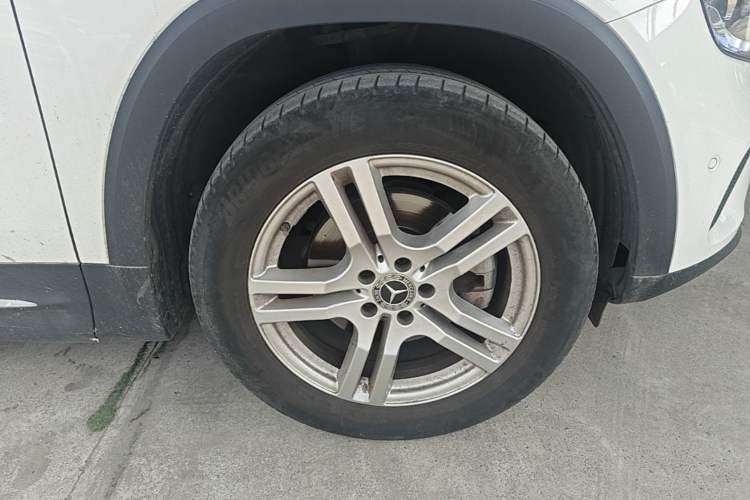 Used Mercedes-Benz GLB 2020 Updated GLB 200 Dynamic Edition Right Front Wheel Hub