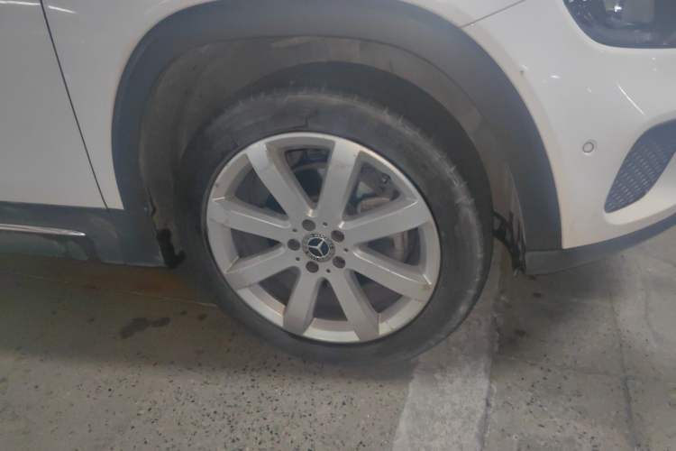 Used Mercedes-Benz GLB 2020 GLB 200 Stylish Edition Right Front Wheel Hub