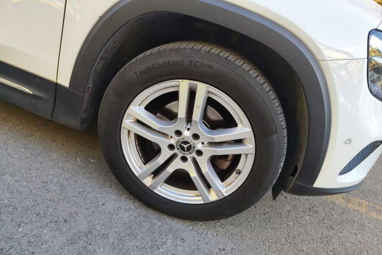 Used Mercedes-Benz GLB 2020 GLB 200 Dynamic Edition Right Front Wheel Hub