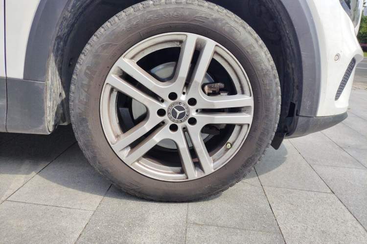 Used Mercedes-Benz GLB 2020 Updated GLB 200 Dynamic Edition Right Front Wheel Hub