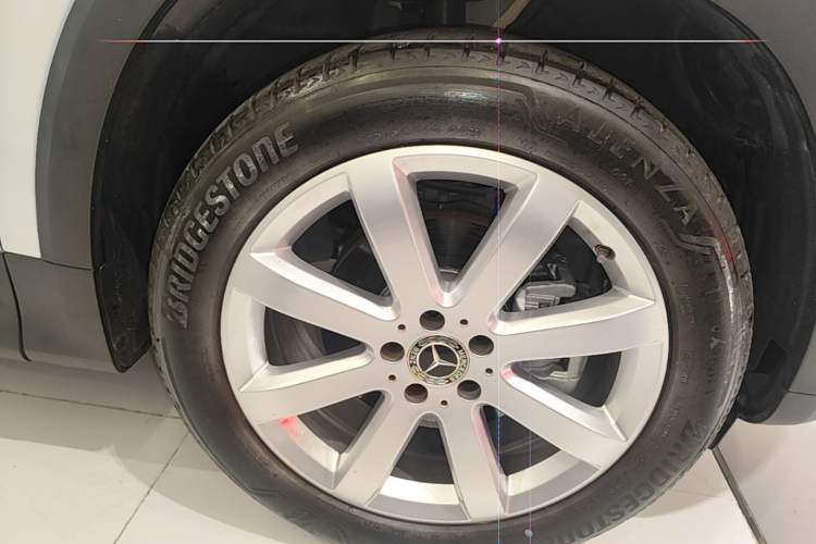 Used Mercedes-Benz GLB 2020 GLB 200 Stylish Edition Right Front Wheel Hub