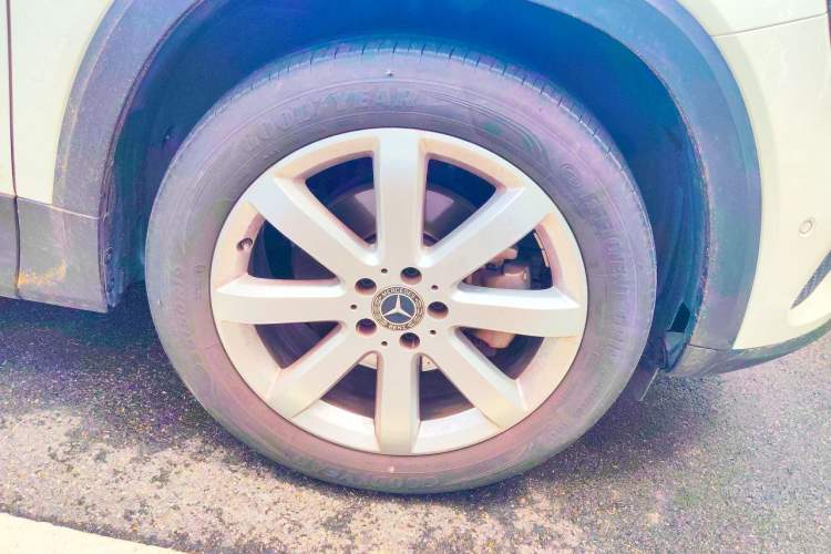 Used Mercedes-Benz GLB 2020 GLB 200 Stylish Edition Right Front Wheel Hub