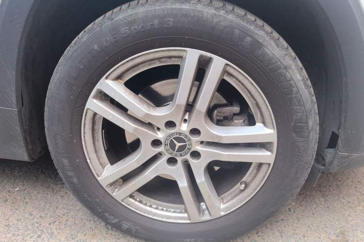 Used Mercedes-Benz GLB 2020 GLB 200 Dynamic Edition Right Front Wheel Hub