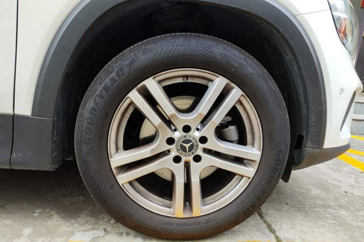 Used Mercedes-Benz GLB 2020 Updated GLB 200 Dynamic Edition Right Front Wheel Hub