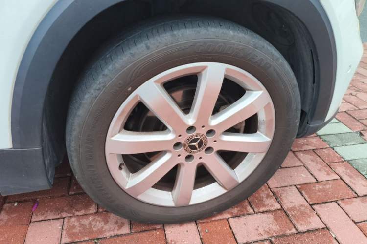 Used Mercedes-Benz GLB 2020 GLB 200 Stylish Edition Right Front Wheel Hub